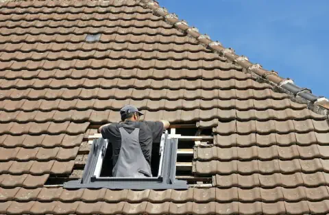 Pose de velux - Les Baux-de-Breteuil